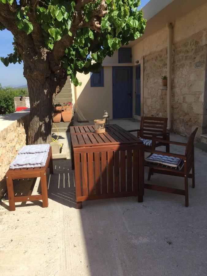 Traditional Holiday home Tilisos